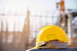 Helm am Bau - Bringt Sicherheit, genauso wie Baucontrolling